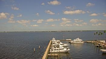 Weather camera view of Pinchers Marina at Edison Ford.