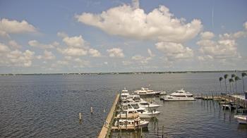 Weather camera view of Pinchers Marina at Edison Ford.