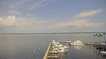 Weather camera view of Pinchers Marina at Edison Ford.