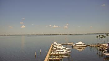 Weather camera view of Pinchers Marina at Edison Ford.