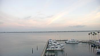 Weather camera view of Pinchers Marina at Edison Ford.
