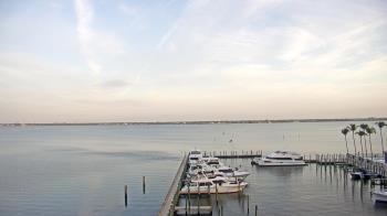 Weather camera view of Pinchers Marina at Edison Ford.