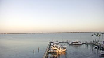 Weather camera view of Pinchers Marina at Edison Ford.