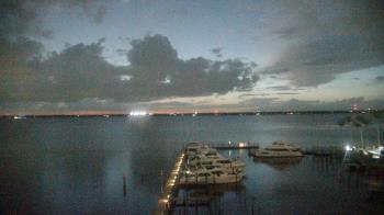 Weather camera view of Pinchers Marina at Edison Ford.
