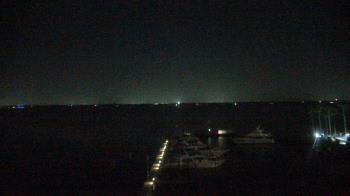Weather camera view of Pinchers Marina at Edison Ford.