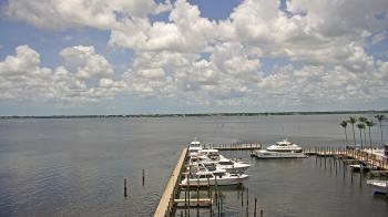 Weather camera view of Pinchers Marina at Edison Ford.