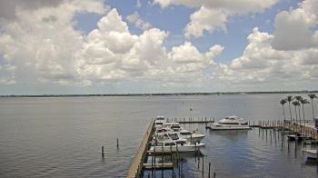 Weather camera view of Pinchers Marina at Edison Ford.