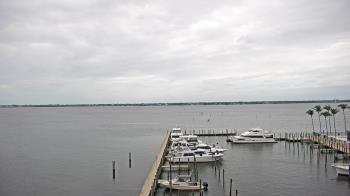 Weather camera view of Pinchers Marina at Edison Ford.