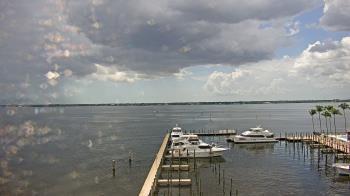 Weather camera view of Pinchers Marina at Edison Ford.