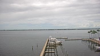 Weather camera view of Pinchers Marina at Edison Ford.