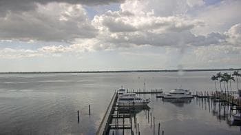 Weather camera view of Pinchers Marina at Edison Ford.