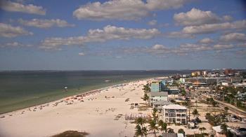Weather camera view of DiamondHead & GullWing Beach Resorts.