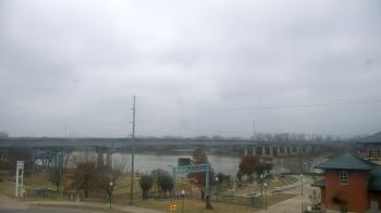 Weather camera view of Miss Lauras.