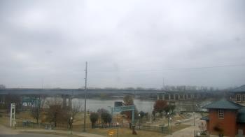 Weather camera view of Miss Lauras.