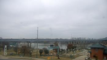 Weather camera view of Miss Lauras.