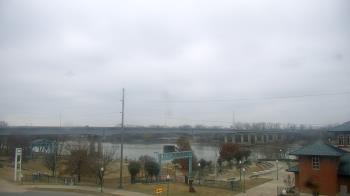 Weather camera view of Miss Lauras.