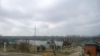 Weather camera view of Miss Lauras.