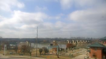 Weather camera view of Miss Lauras.