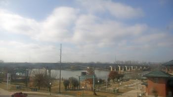 Weather camera view of Miss Lauras.