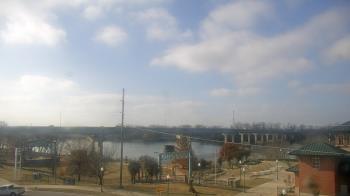 Weather camera view of Miss Lauras.