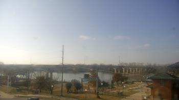 Weather camera view of Miss Lauras.