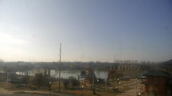 Weather camera view of Miss Lauras.