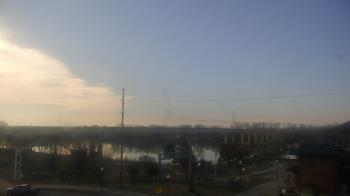 Weather camera view of Miss Lauras.