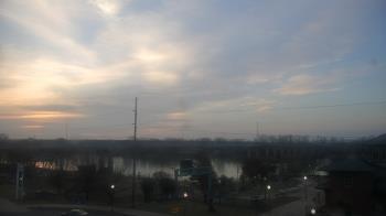 Weather camera view of Miss Lauras.