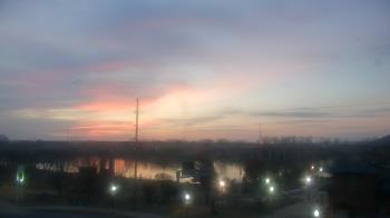 Weather camera view of Miss Lauras.