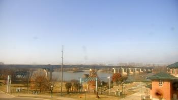 Weather camera view of Miss Lauras.