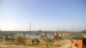 Weather camera view of Miss Lauras.