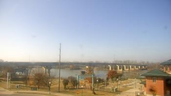 Weather camera view of Miss Lauras.