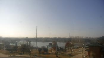 Weather camera view of Miss Lauras.