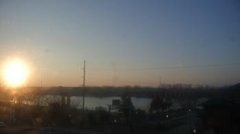 Weather camera view of Miss Lauras.