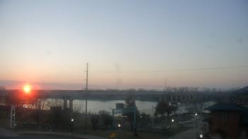 Weather camera view of Miss Lauras.