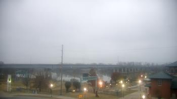 Weather camera view of Miss Lauras.