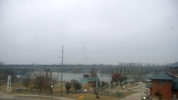 Weather camera view of Miss Lauras.