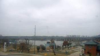 Weather camera view of Miss Lauras.