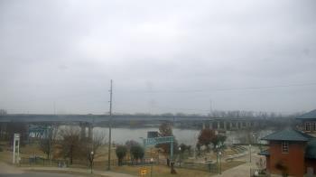 Weather camera view of Miss Lauras.