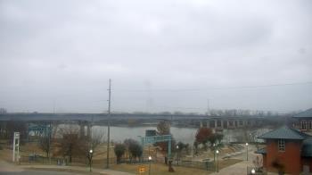 Weather camera view of Miss Lauras.