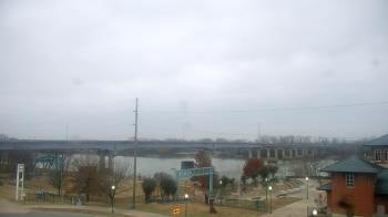 Weather camera view of Miss Lauras.