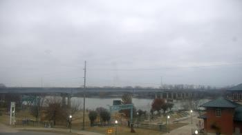 Weather camera view of Miss Lauras.