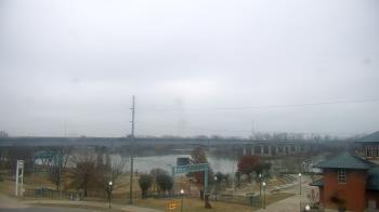 Weather camera view of Miss Lauras.