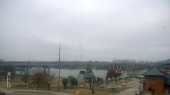 Weather camera view of Miss Lauras.