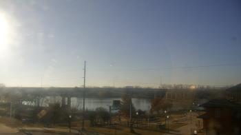 Weather camera view of Miss Lauras.