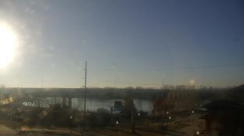 Weather camera view of Miss Lauras.