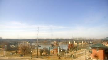 Weather camera view of Miss Lauras.