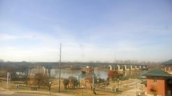 Weather camera view of Miss Lauras.