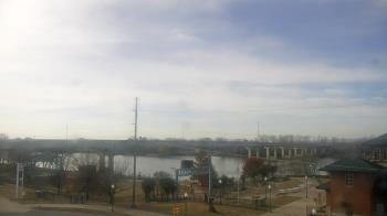 Weather camera view of Miss Lauras.