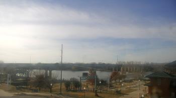 Weather camera view of Miss Lauras.